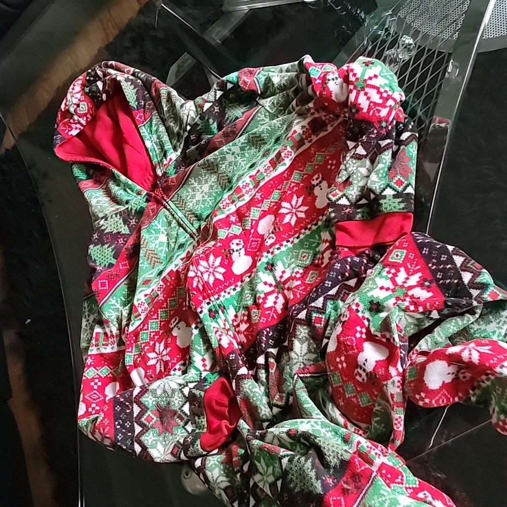 Snowman Christmas 1pc hooded jammies. XXL